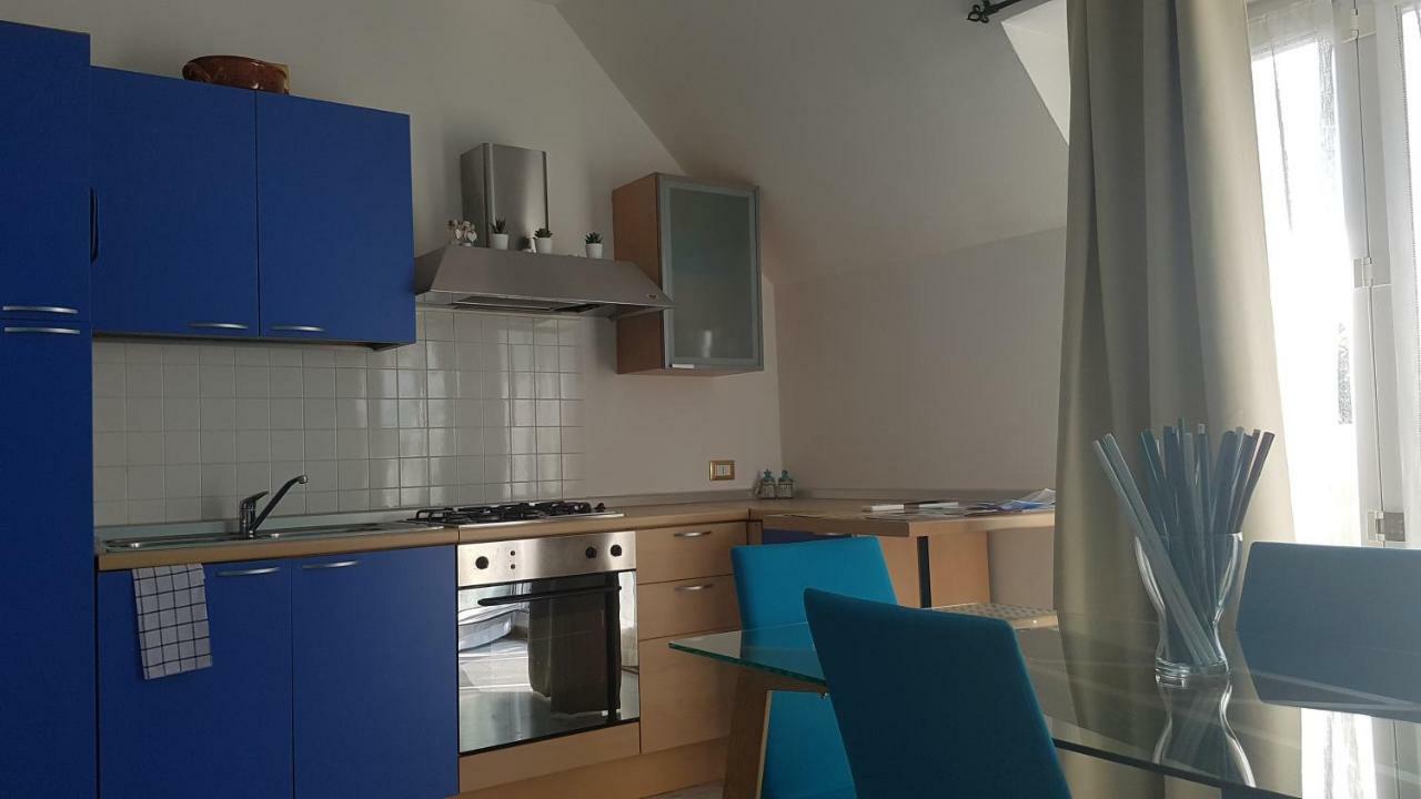 La Magnolia Apartments Violet Desenzano del Garda Ngoại thất bức ảnh