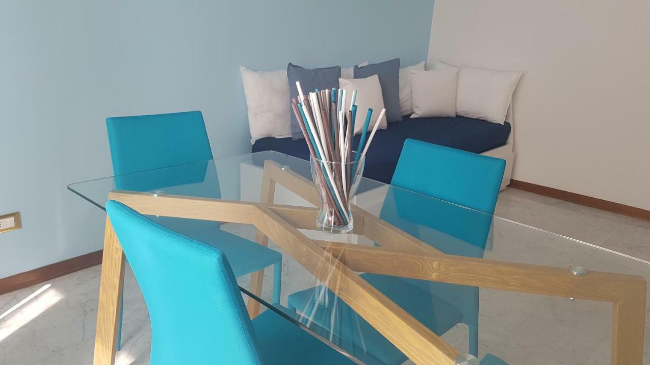 La Magnolia Apartments Violet Desenzano del Garda Ngoại thất bức ảnh